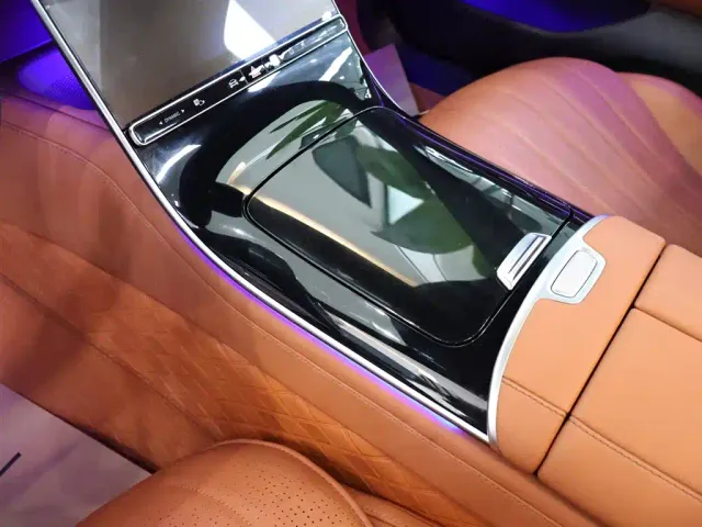 Mercedes-Benz S-Class — Фото автомобиля 12