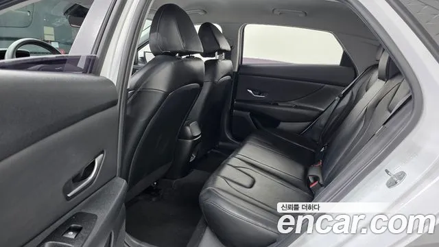 Hyundai Avante — Фото автомобиля 18