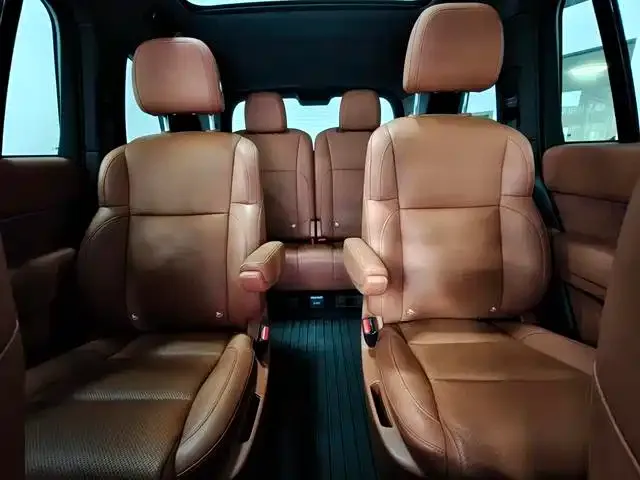 Li Auto L8 — Фото автомобиля 20