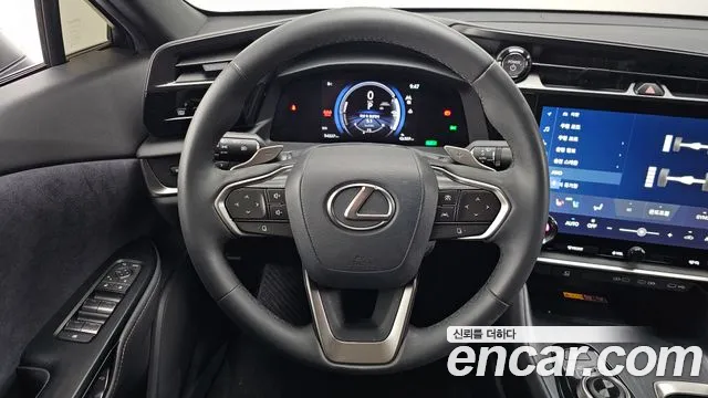 Lexus RZ — Фото автомобиля 13