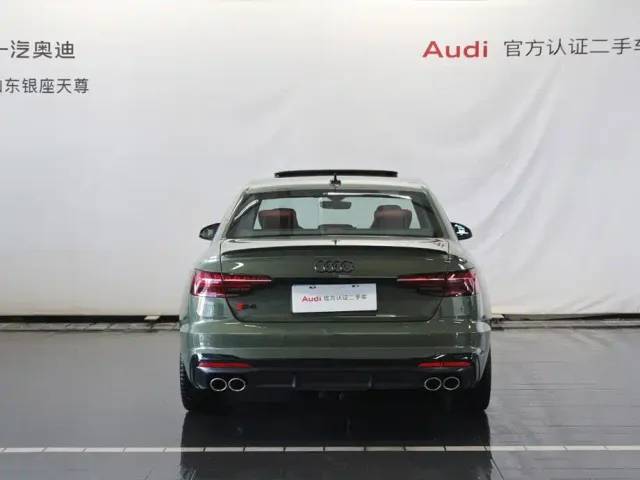 Audi S4 — Фото автомобиля 6