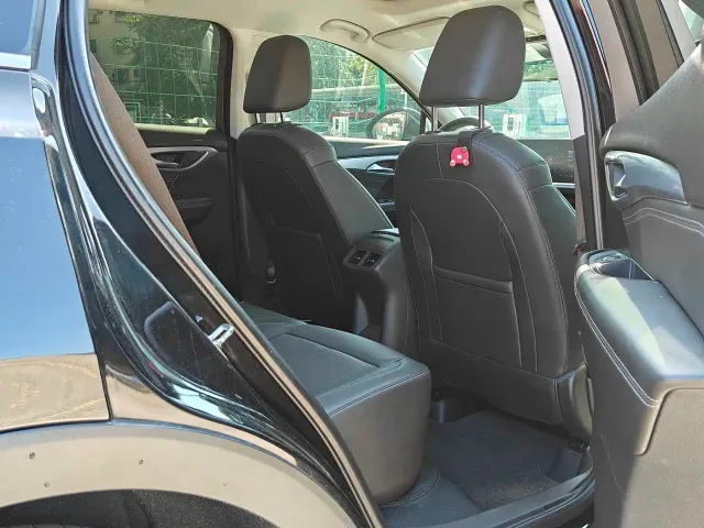 Buick Envision Plus — Фото автомобиля 19
