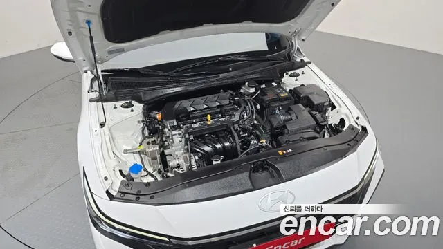 Hyundai Avante CN7 — Фото автомобиля 9