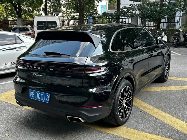 Porsche Cayenne — Фото автомобиля 6