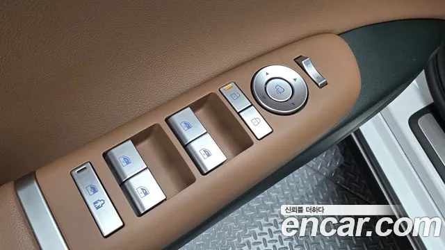 Hyundai Grandeur GN7 — Фото автомобиля 25