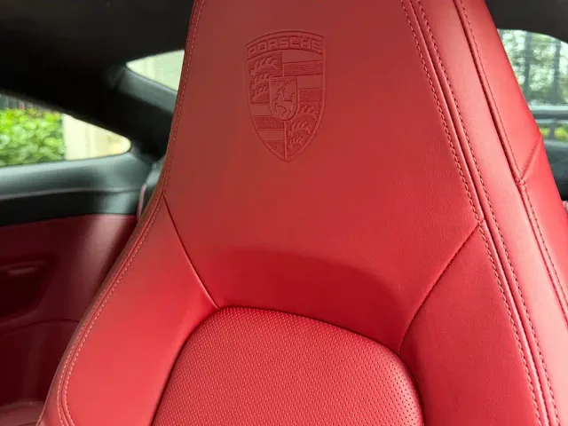 Porsche 911 — Фото автомобиля 12
