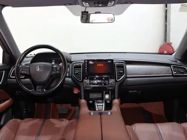 Honda UR-V — Фото автомобиля 12