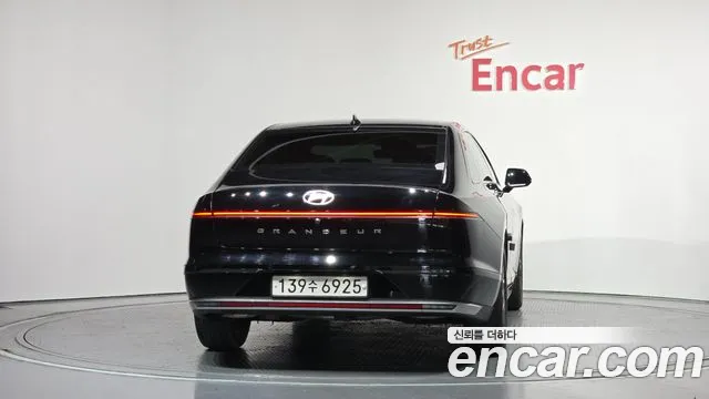 Hyundai Grandeur Grandeur (GN7) 2.5 Бензин 2WD — Фото автомобиля 4