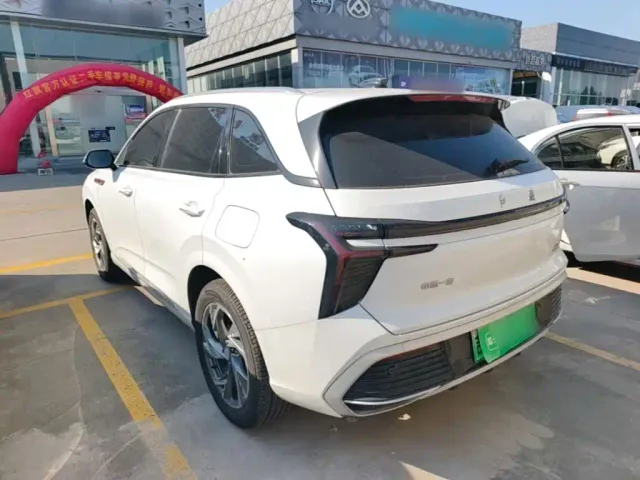 Hongqi HS3 PHEV — Фото автомобиля 4