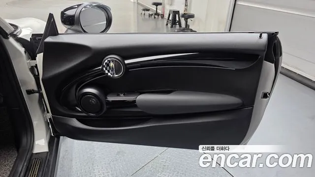 Mini Cooper Convertible — Фото автомобиля 22