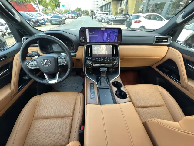Lexus LX — Фото автомобиля 4