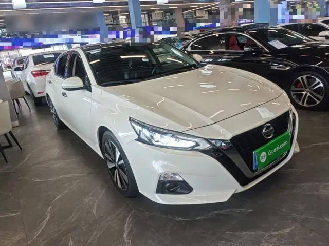 Nissan Teana — Фото автомобиля 3