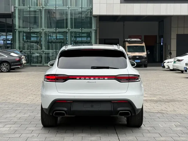Porsche Macan — Фото автомобиля 6