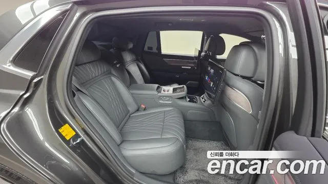 Genesis G90 Бензин 3.5 турбо AWD — Фото автомобиля 13