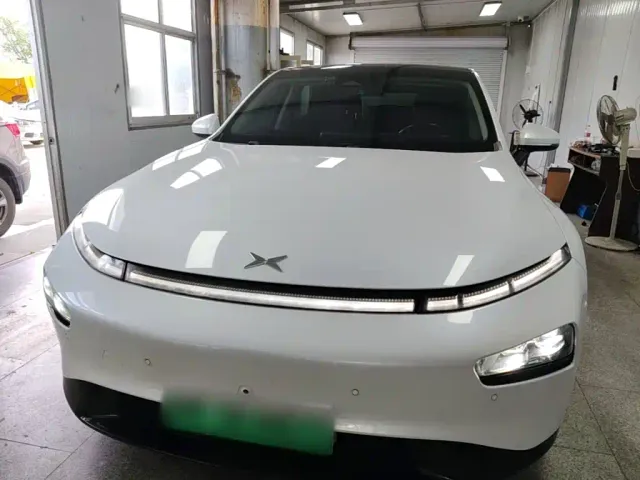 Xpeng P7 — Фото автомобиля 2