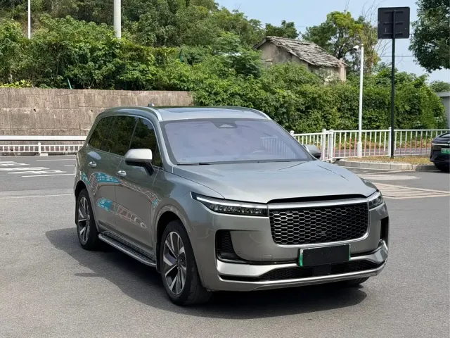Li Auto ONE — Фото автомобиля 3