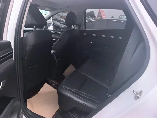 Hyundai Tucson — Фото автомобиля 5