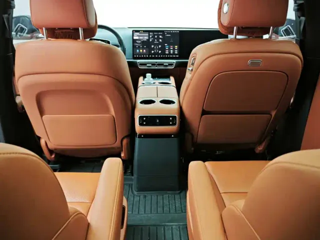 Li Auto L9 — Фото автомобиля 7