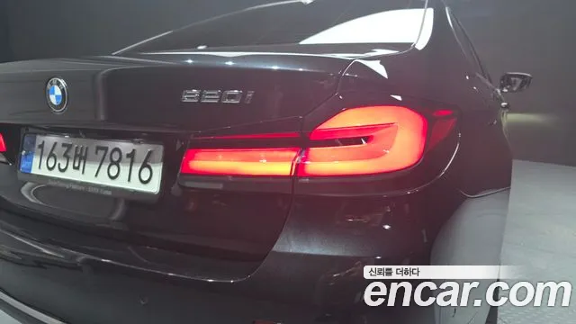 BMW 5 Series G30 — Фото автомобиля 8