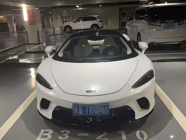 McLaren GT — Фото автомобиля 2