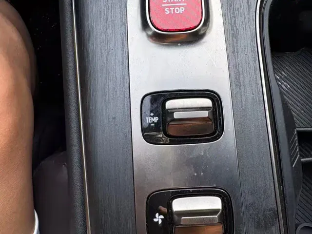 Xiaomi SU7 — Фото автомобиля 13