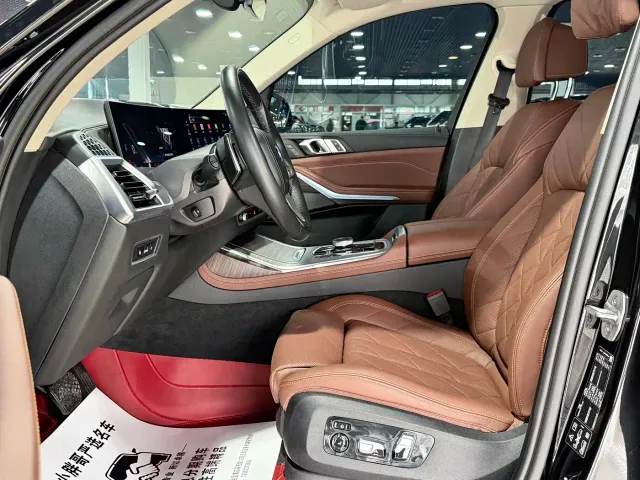 BMW X7 — Фото автомобиля 4