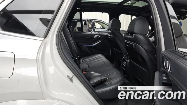 BMW X5 xDrive 40i M Sport — Фото автомобиля 12