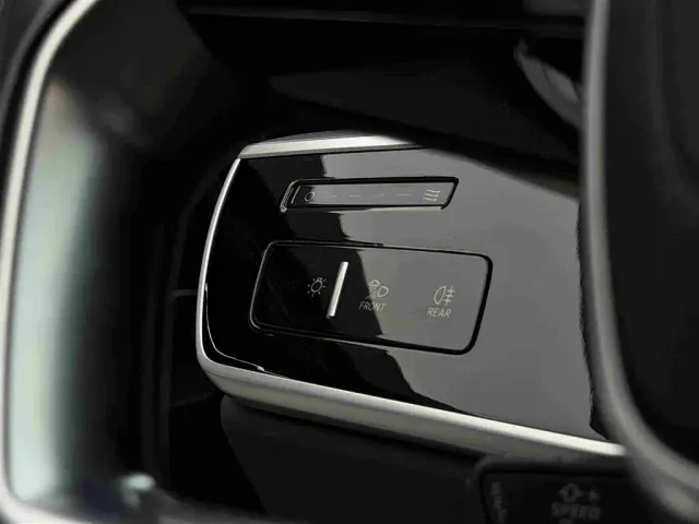 Audi A8 — Фото автомобиля 16