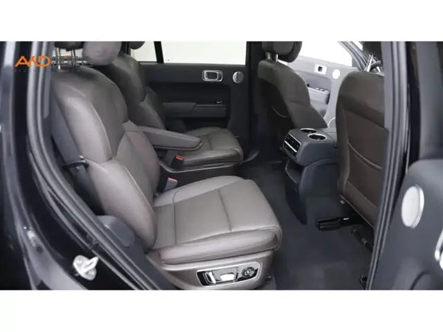 Li Auto L8 — Фото автомобиля 8
