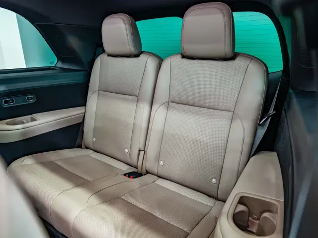 Li Auto L9 — Фото автомобиля 10