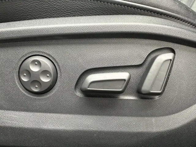 Audi Q2L — Фото автомобиля 13