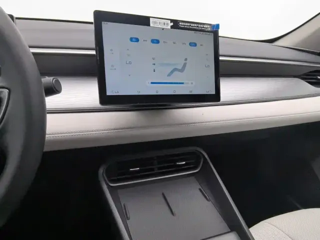 BYD Seal 05 DM-i — Фото автомобиля 12