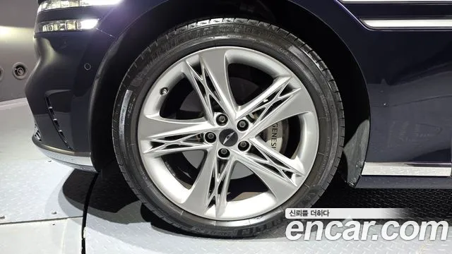 Genesis G90 Бензин 3.5 турбо AWD — Фото автомобиля 5