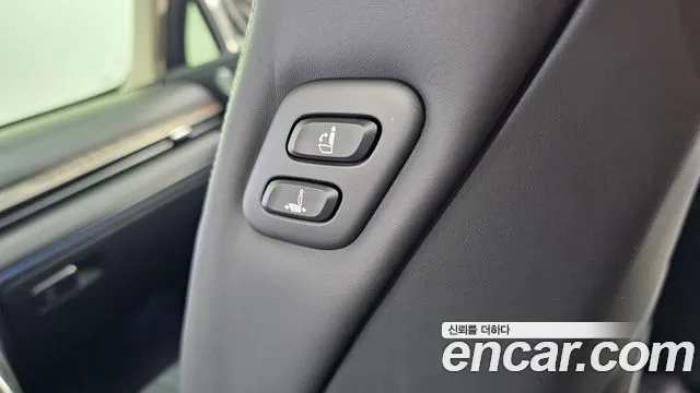 Genesis GV80 — Фото автомобиля 30