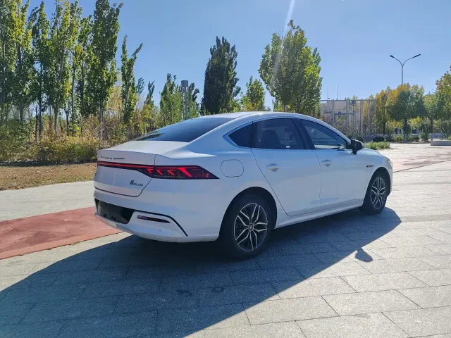 BYD Qin PLUS — Фото автомобиля 5