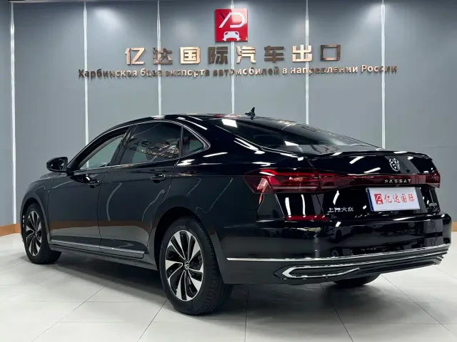 Volkswagen Passat — Фото автомобиля 4