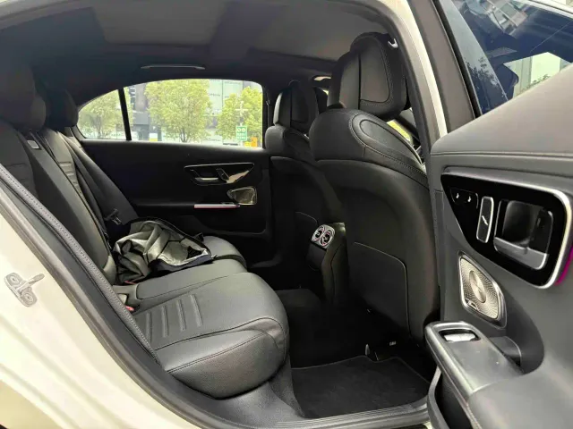 Mercedes-Benz C-Class — Фото автомобиля 20