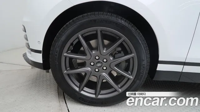 Land Rover Range Rover Velar Range Rover Velar 3.0 P400 Dynamic HSE — Фото автомобиля 5