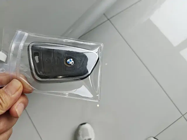 BMW iX3 — Фото автомобиля 8