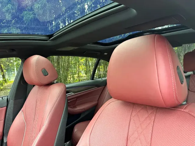 BMW 5 Series — Фото автомобиля 10