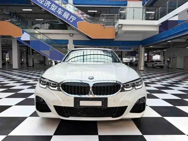 BMW BMW 3 Series 2022 320Li M Sport Package — Фото автомобиля 2