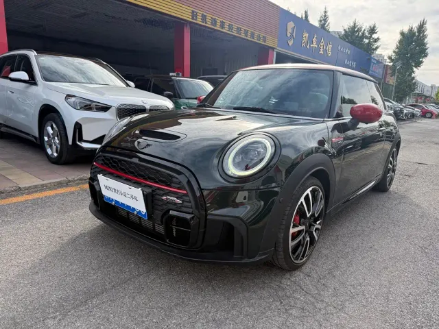 Фотография автомобиля — MINI John Cooper Works