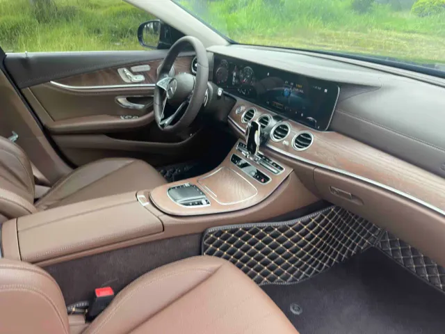 Mercedes-Benz E-Class — Фото автомобиля 15