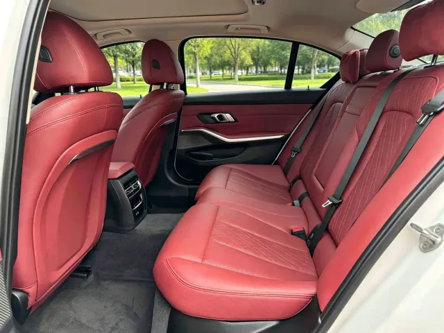 BMW 3 Series — Фото автомобиля 9