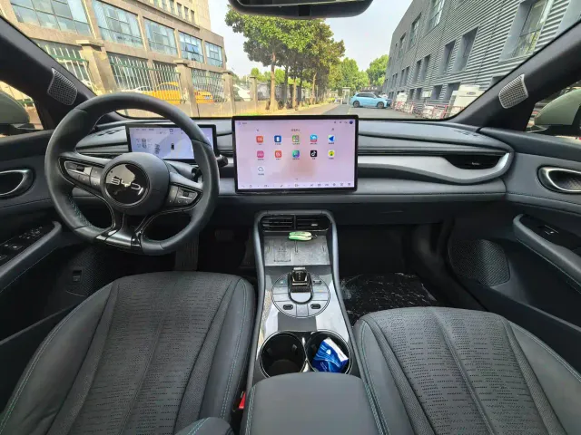 BYD Seal 06 GT — Фото автомобиля 8