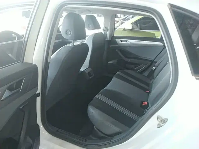 Volkswagen Sagitar — Фото автомобиля 16