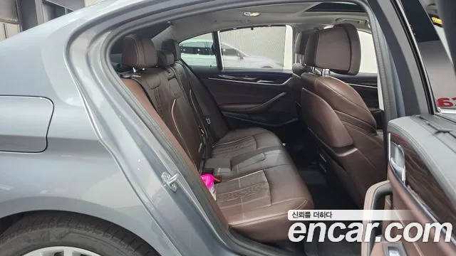 BMW 5-Series 5 серия (G30) 523d Luxury — Фото автомобиля 12