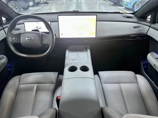 Nissan N7 — Фото автомобиля 10