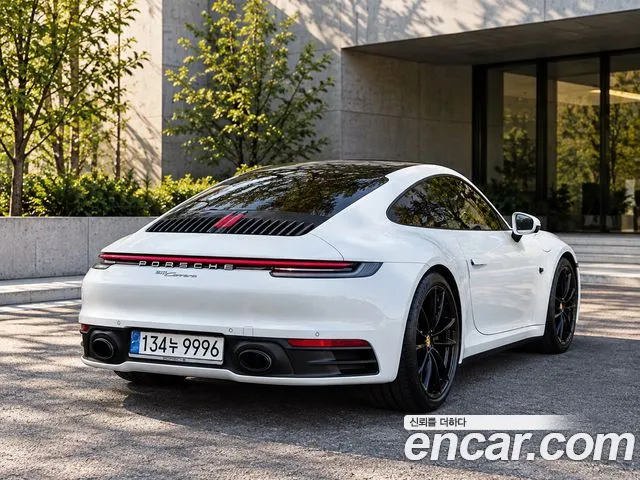 Porsche 911 992 — Фото автомобиля 2