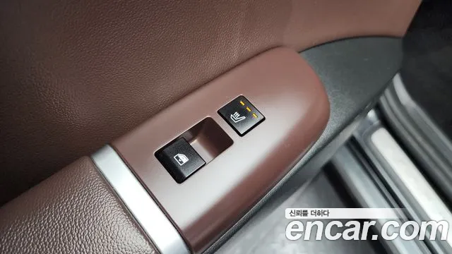 Hyundai Grandeur Grandeur (GN7) 2.5 Бензин 2WD — Фото автомобиля 18